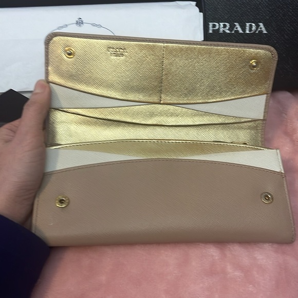 Limited Edition Prada Tricolor Saffiano in Cammeo - Picture 3 of 13